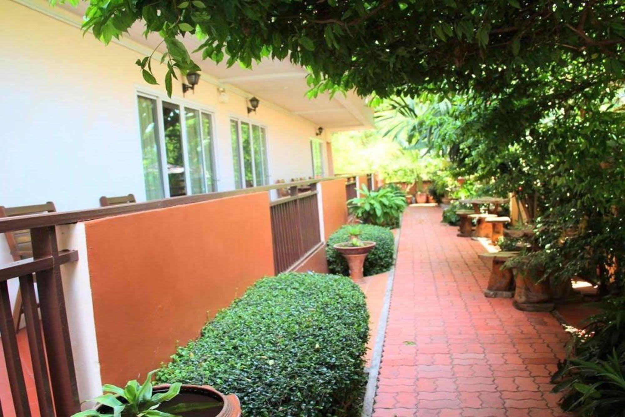 The Phen House Hotel HHQ Exterior foto